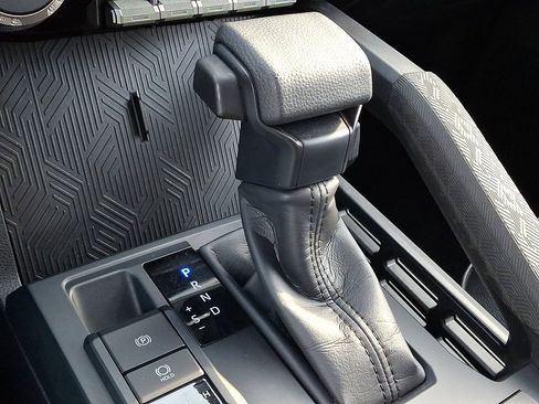 Used 2025 Toyota Tacoma SR5 image 16