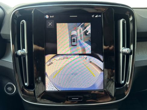 Certified 2026 Volvo XC40 B5 Plus AWD/4WD image 20