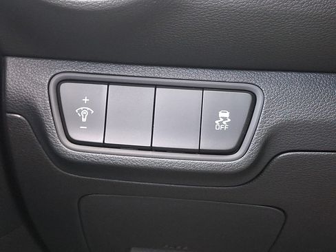 Certified 2024 Kia Forte LXS FWD image 25