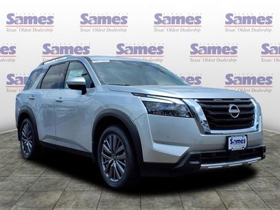 New 2025 Nissan Pathfinder SL w/ SL Premium Package