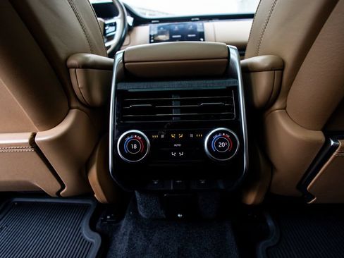 Used 2023 Land Rover Range Rover Autobiography AWD/4WD image 25