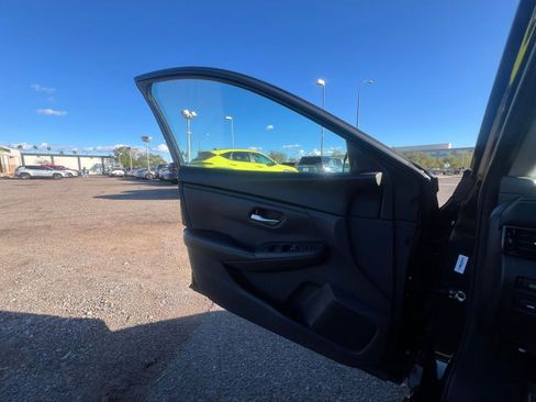 Used 2025 Nissan Sentra SV image 20