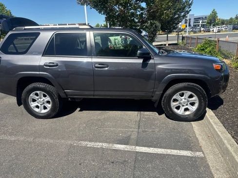 Certified 2022 Toyota 4Runner SR5 RWD image 23