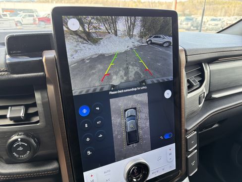 Used 2024 Ford F150 Lightning Lariat image 22