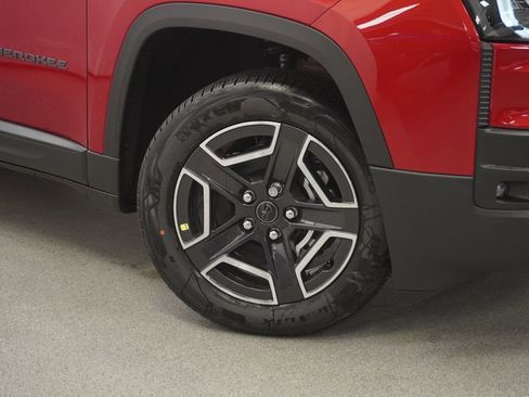 New 2026 Jeep Cherokee Limited AWD/4WD image 4