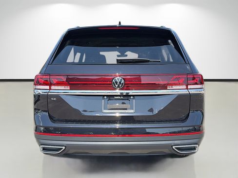 Used 2026 Volkswagen Atlas SE FWD image 4