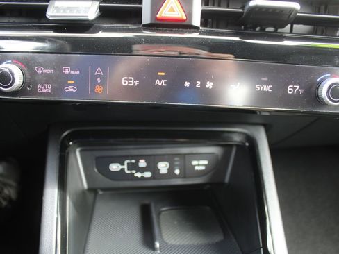 Used 2025 Kia K5 GT-Line w/ GT-Line Premium Package FWD image 40