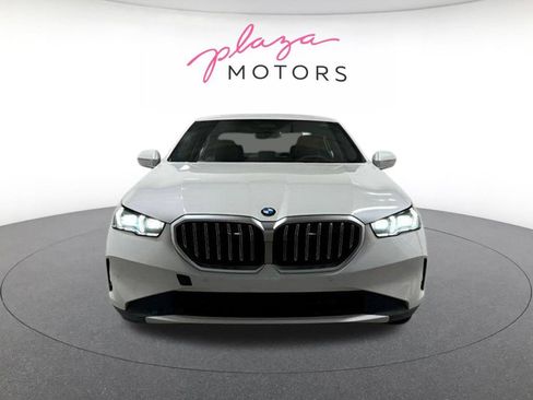 Used 2026 BMW 530i xDrive w/ Premium Package AWD/4WD image 3