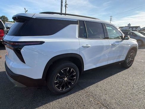 New 2026 Chevrolet Traverse LT w/ Sun and Wheel Package image 5