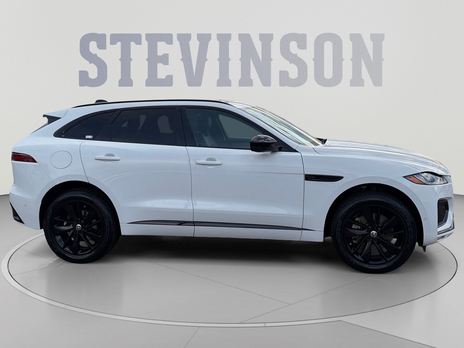 Used 2026 Jaguar F-PACE R-Dynamic S AWD/4WD image 6