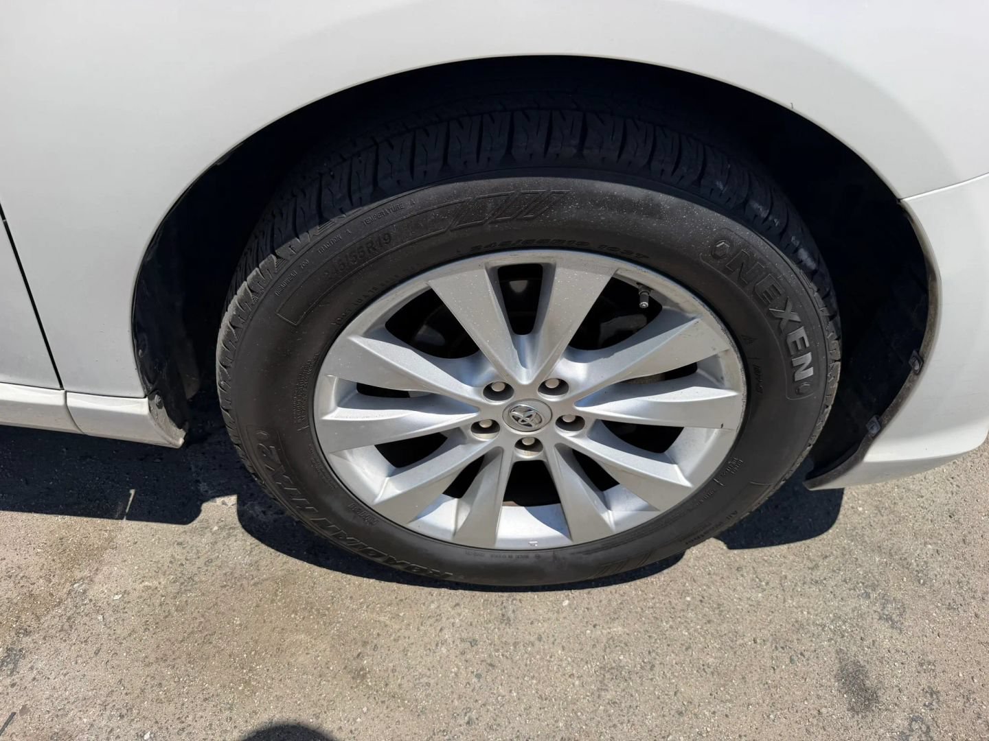 Used 2014 Toyota Venza XLE w/ XLE Premium Package FWD image 30