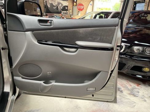 Used 2004 Toyota Sienna LE FWD image 30