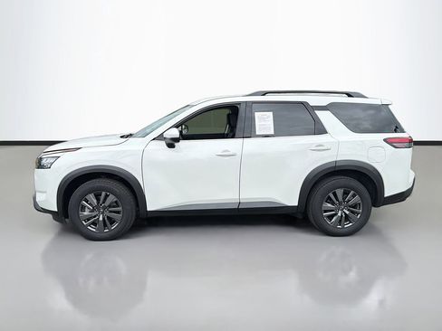 Used 2023 Nissan Pathfinder SV AWD/4WD image 9