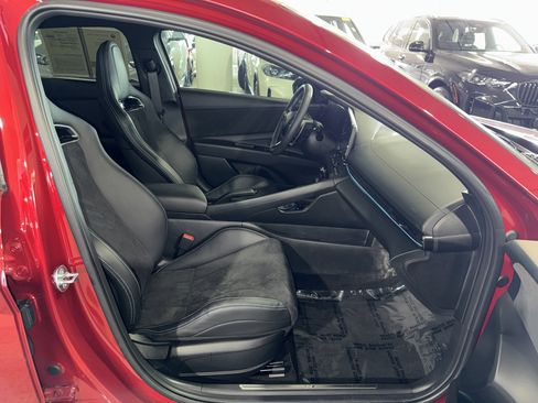Used 2025 Hyundai Elantra N image 11