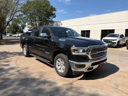 Used 2023 RAM 1500 Laramie AWD/4WD image 7
