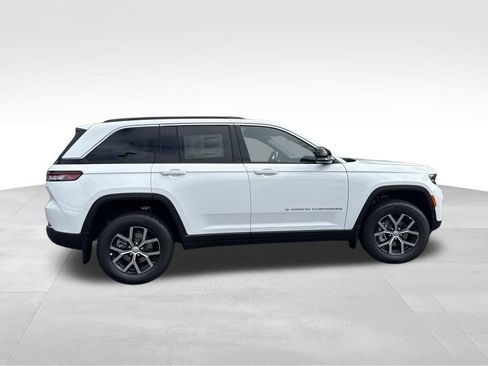 New 2025 Jeep Grand Cherokee Limited w/ MOPAR Finishing Package image 9