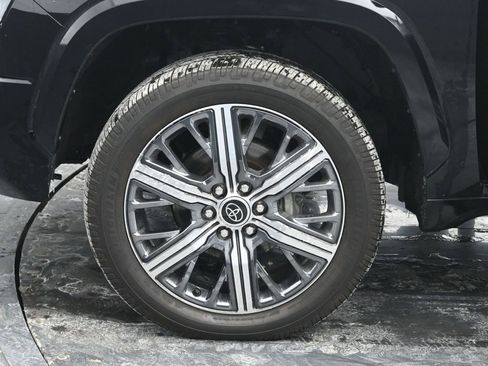 Used 2023 Toyota Tundra Capstone AWD/4WD image 31