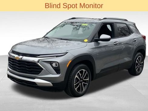 Used 2025 Chevrolet TrailBlazer LT image 4