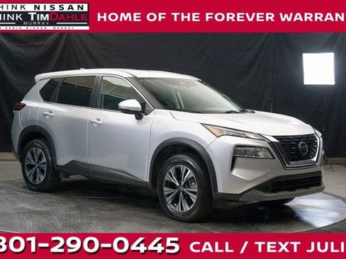 Used 2022 Nissan Rogue SV image 1