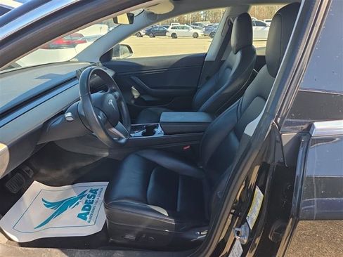 Used 2018 Tesla Model 3 Long Range image 7
