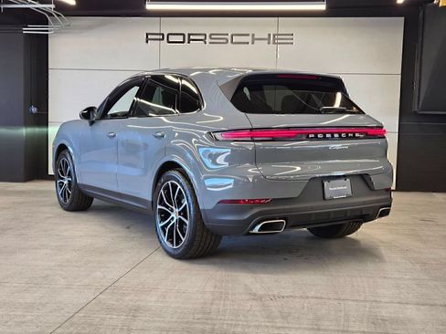 Certified 2026 Porsche Cayenne AWD/4WD image 3