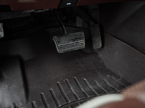 Used 2014 Chevrolet Silverado 1500 High Country w/ High Country Premium Package image 18