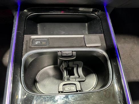 Used 2022 Mercedes-Benz GLB 250 4MATIC image 26