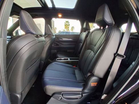 New 2026 INFINITI QX60 Sport image 22