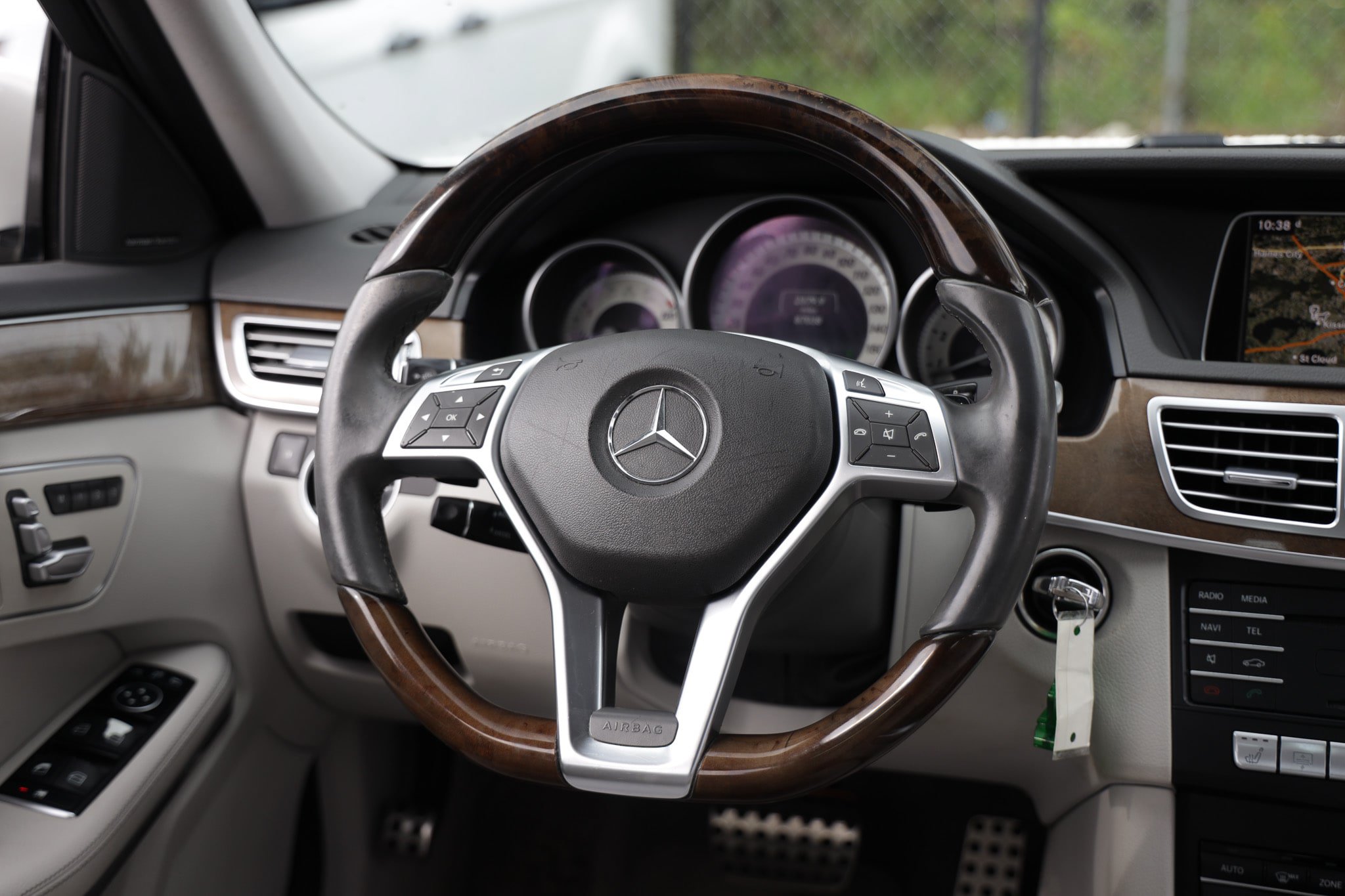 Used 2016 Mercedes-Benz E 350 Sedan w/ Premium Package image 33