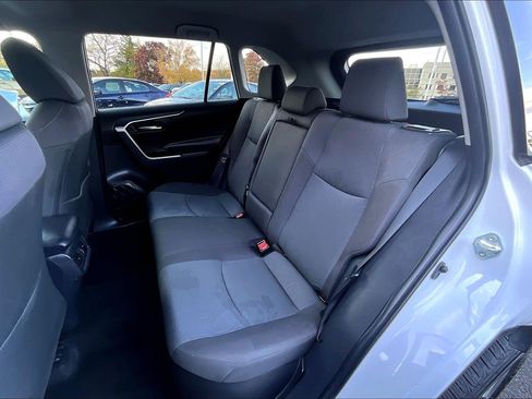 Used 2025 Toyota RAV4 XLE image 24