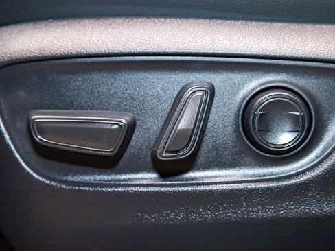 Used 2025 Toyota Land Cruiser w/ Premium Package image 21