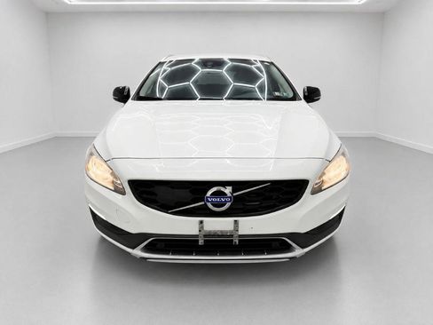 Used 2016 Volvo V60 T5 Cross Country AWD/4WD image 8