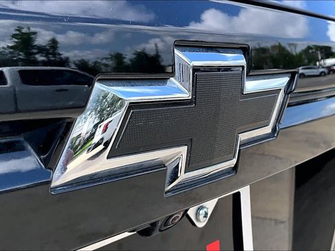 Used 2025 Chevrolet Traverse LT w/ Sun and Wheel Package FWD image 10