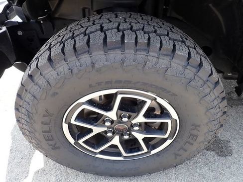 Used 2024 Jeep Wrangler Unlimited Rubicon AWD/4WD image 12