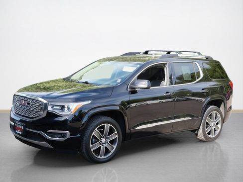 Used 2019 GMC Acadia Denali w/ Technology Package AWD/4WD image 7