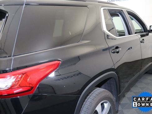 Used 2021 Chevrolet Traverse LT FWD image 7
