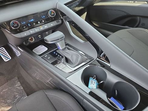 New 2026 Hyundai Elantra SEL Sport Premium FWD image 32
