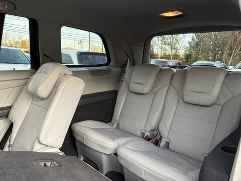 Used 2016 Mercedes-Benz GL 450 GL 450 4MATIC AWD 4dr SUV w/ Premium I Package image 15