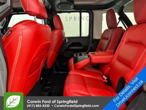 Used 2019 Jeep Wrangler Unlimited Sahara w/ Uconnect 4C Nav & Sound Group image 27