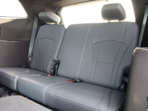 Used 2024 Buick Enclave Premium image 29