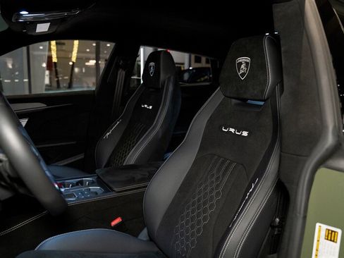 Used 2023 Lamborghini Urus Performante AWD/4WD image 15