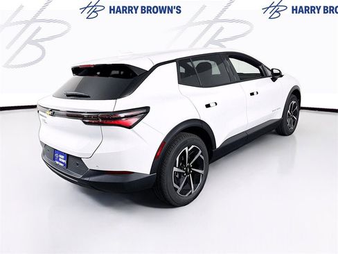 New 2026 Chevrolet Equinox EV LT image 31