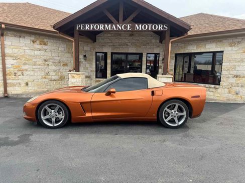 Used 2007 Chevrolet Corvette Convertible w/ Performance Package image 2