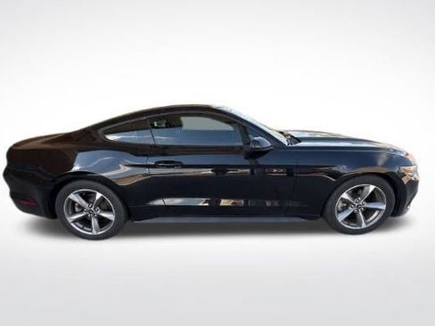 Used 2016 Ford Mustang Coupe w/ Equipment Group 051A RWD image 4