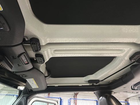 Used 2021 Jeep Gladiator Overland AWD/4WD image 27
