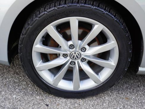 Used 2015 Volkswagen Golf S FWD image 9