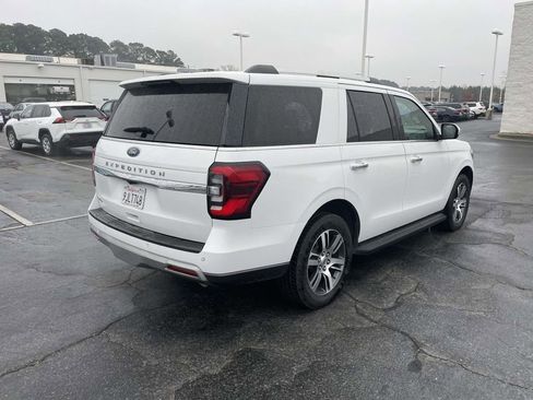 Used 2024 Ford Expedition Limited image 10