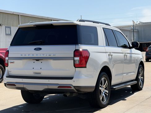 Used 2024 Ford Expedition XLT RWD image 7