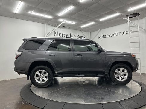 Used 2020 Toyota 4Runner SR5 Premium w/ Moonroof Package image 9