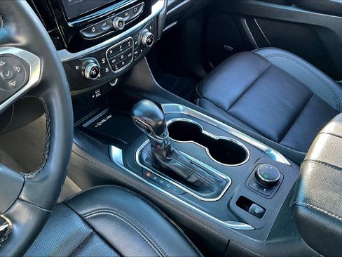 Used 2023 Chevrolet Traverse High Country image 19